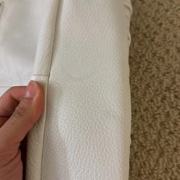 White Shoulder Bag - Picture 10 of 17